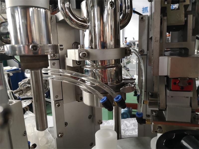 LQ-TFS Semi-auto Tube Filling and Sealing Machine (3)